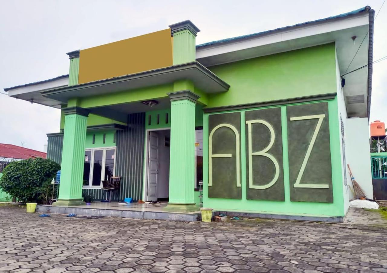 Reddoorz Syariah Near Universitas Batanghari Jambi Exterior foto