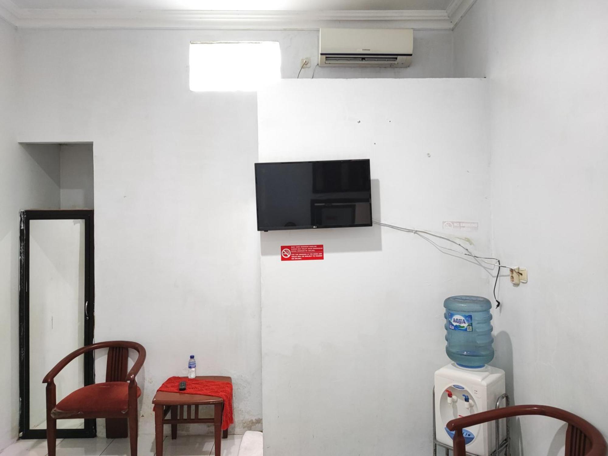 Reddoorz Syariah Near Universitas Batanghari Jambi Exterior foto