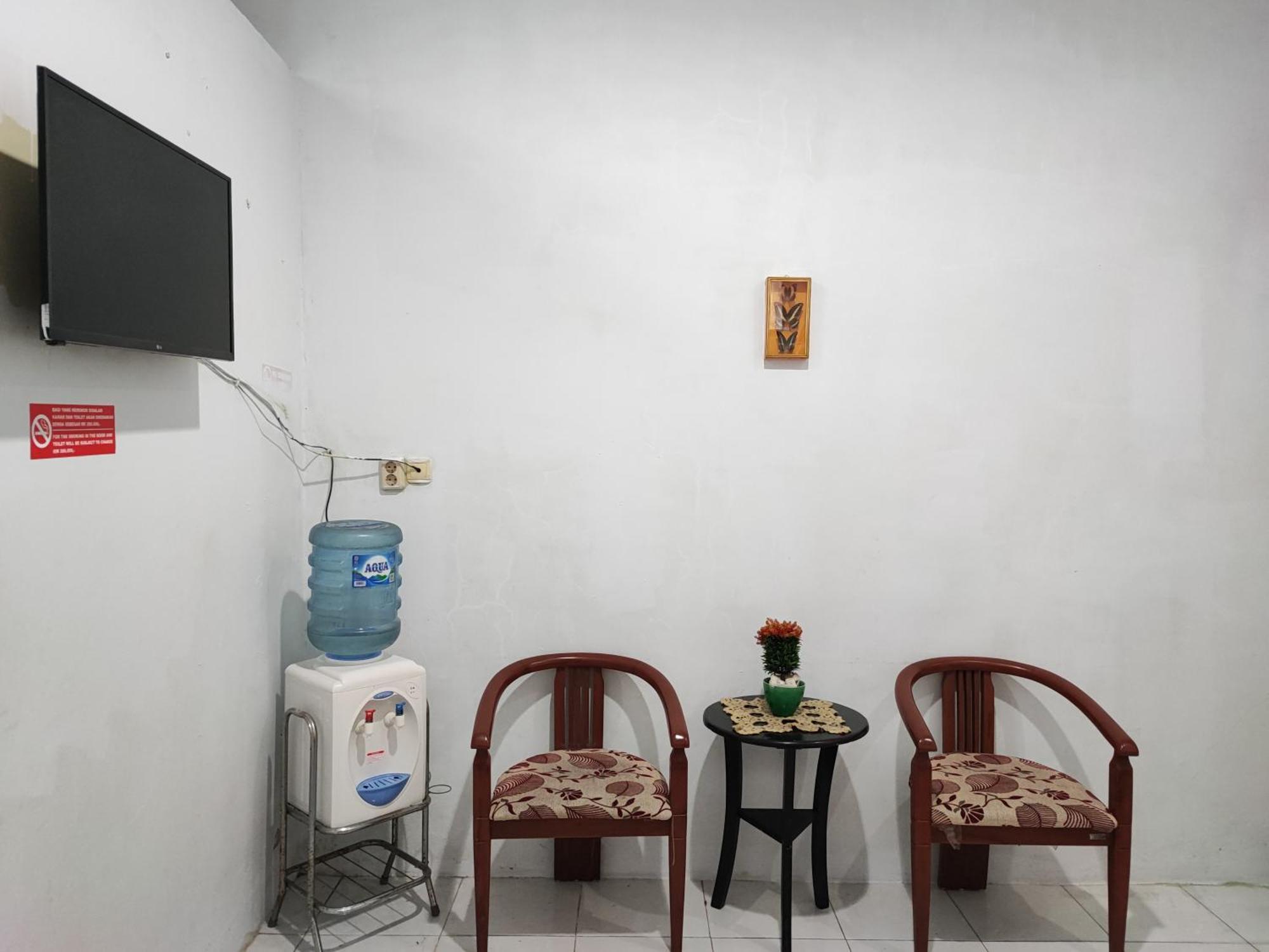 Reddoorz Syariah Near Universitas Batanghari Jambi Exterior foto