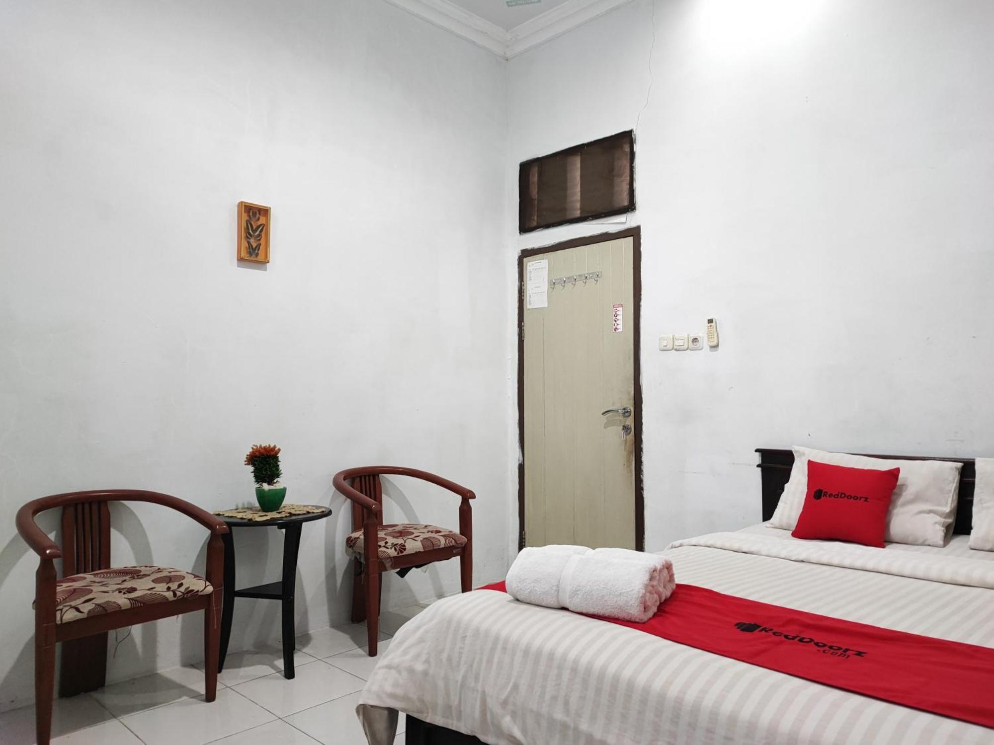 Reddoorz Syariah Near Universitas Batanghari Jambi Exterior foto